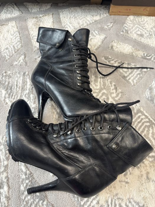 Боти guess от естествена кожа