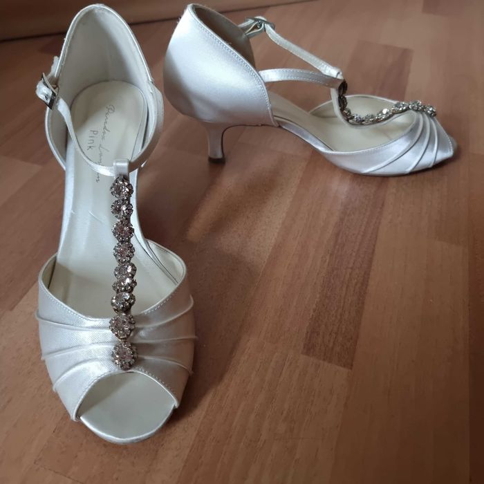 Булчински обувки на ток от сатен, размер 37 (бели сватбени сандали)