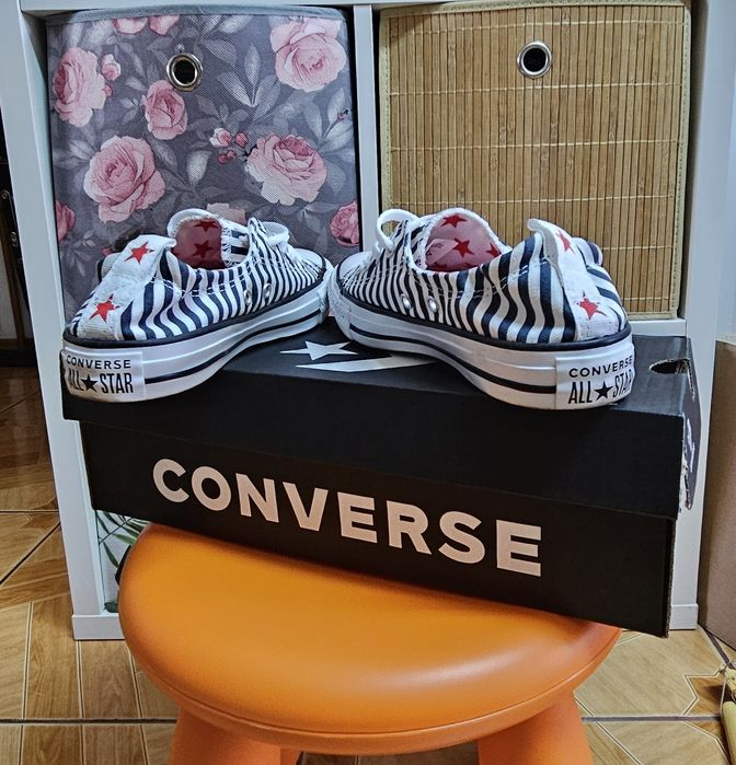 Teniși Converse marimea 37