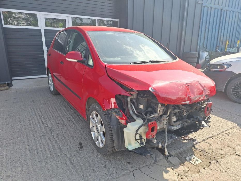 Dezmembrez Volkswagen Golf Plus 5M1, 521 2006 1.9 Tdi Bxe 77Kw|105Hp