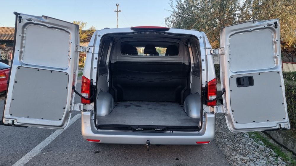 Panou despartitor vito w447 și bancheta
