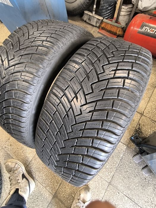 215 50 18 Pirelli Всесезонни 2бр.