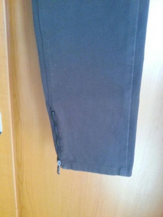 Pantaloni dama Doc (material si croiala deosebita)