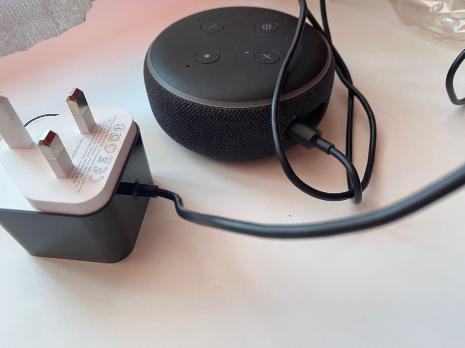 Това е Amazon Echo Dot