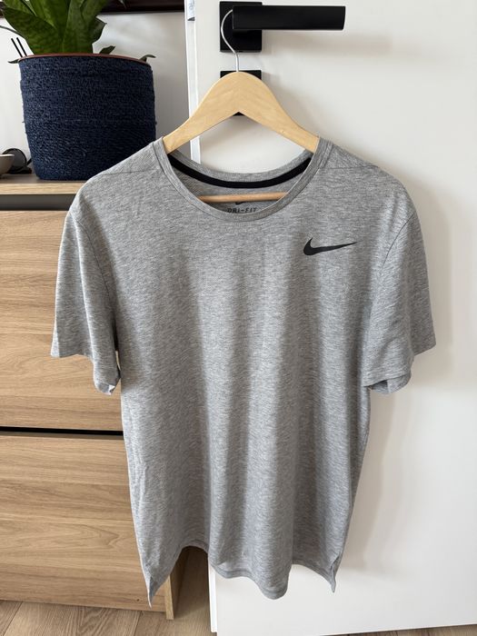 Tricou Sport NIKE Gri Barbati | Marime L