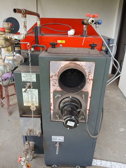 Se vinde centrala termica Atmos 35kw cu gazeificare + accesorii