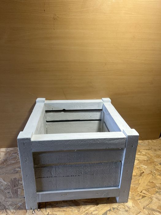 Jardiniera ghiveci gradina