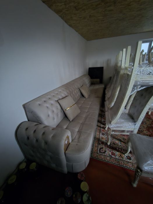 Диван сатылады срочна