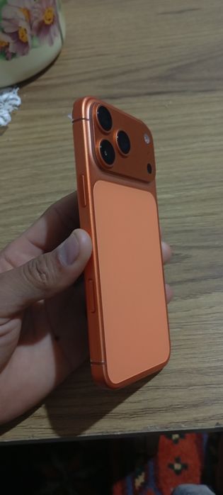 Iphone 17 pro max luks kopiya