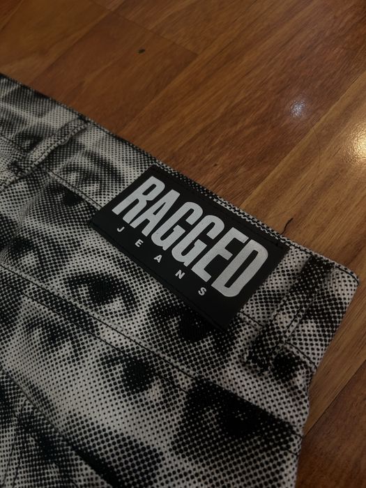 Blugi Ragged design unic