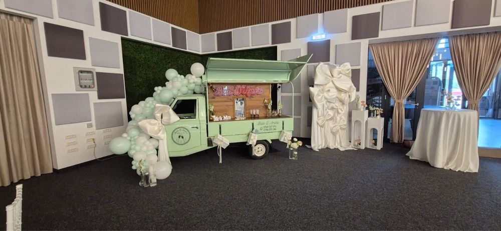 Piaggio ape prosecco van