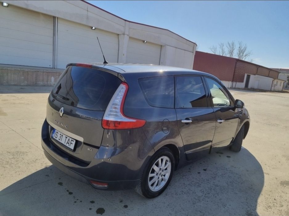Renault Grand Scenic - 2010