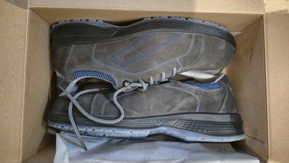 Работни обувки нови