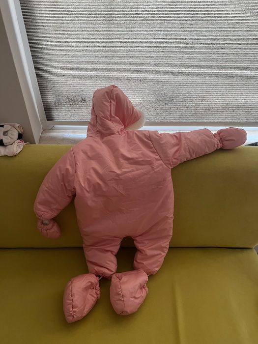 Космонавт момиче 9 месеца 74см