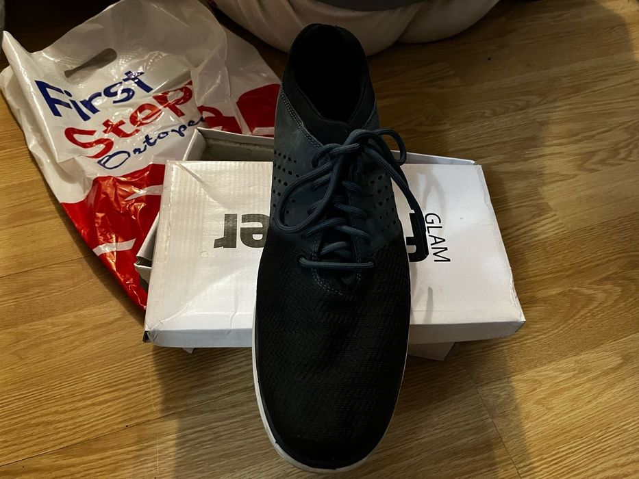 Кроссовки класные