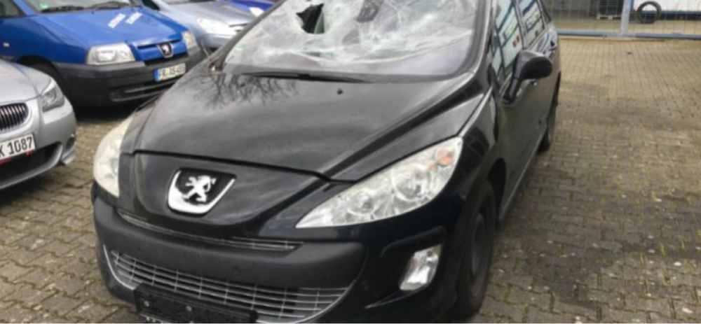 Продава се само на части Peugeot 308 2.0 hdi SW 2010