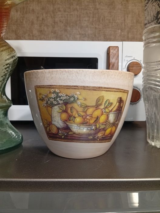 Продам вазы разные