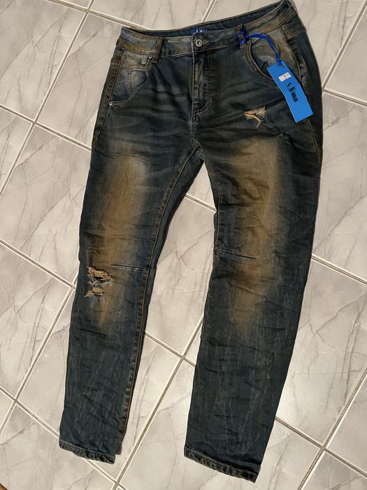 Нови дамски дънки размер М