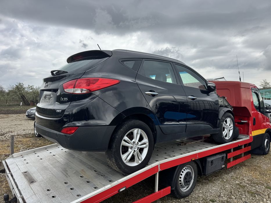 Dezmembrez Hyundai ix35 4x4 Automata 20 benzina  Camera jante