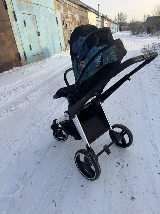 Продам коляску 2 в 1