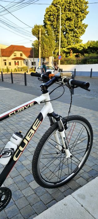 Bicicleta CUBE Curve