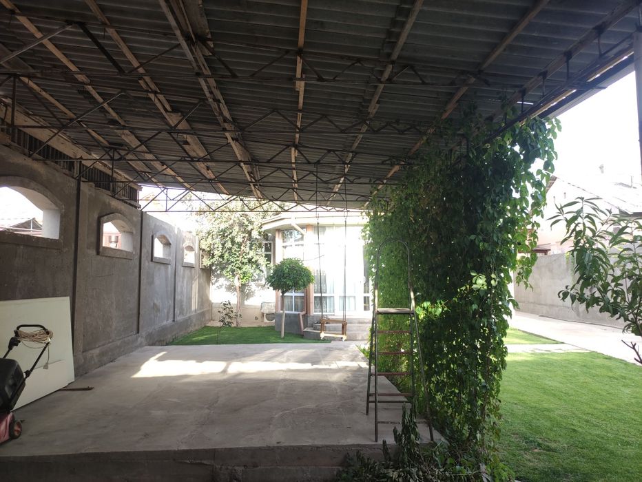 Продается участок, первая линия вдоль оживленной трассы. Под бизнес.