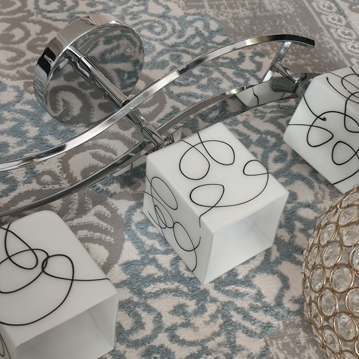 Люстры в хорошем качестве и состоянии