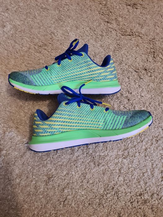 Adidasi Under Armour
