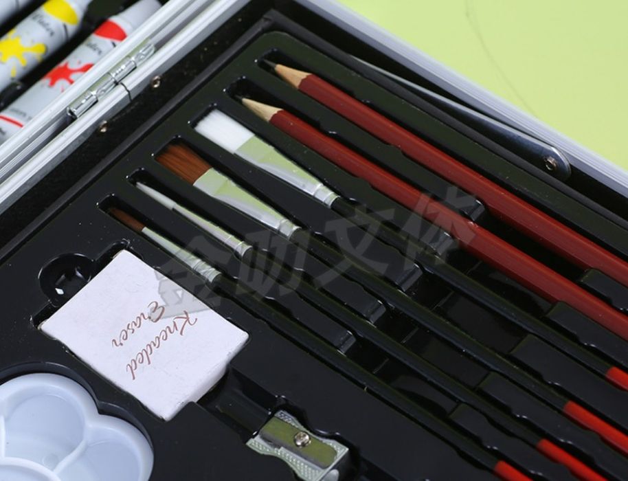 Творчески комплекти за рисуване