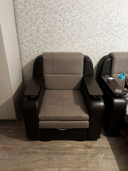 Диван и 2 кресла