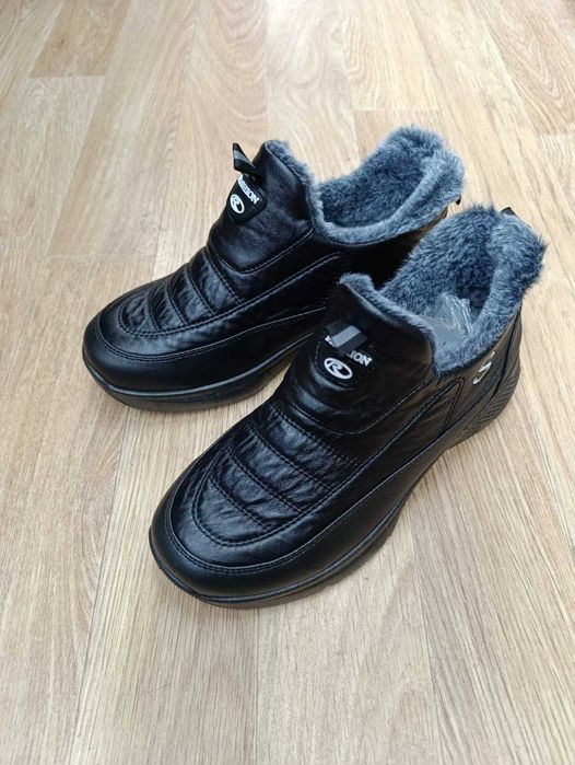 Кроссовки зимние