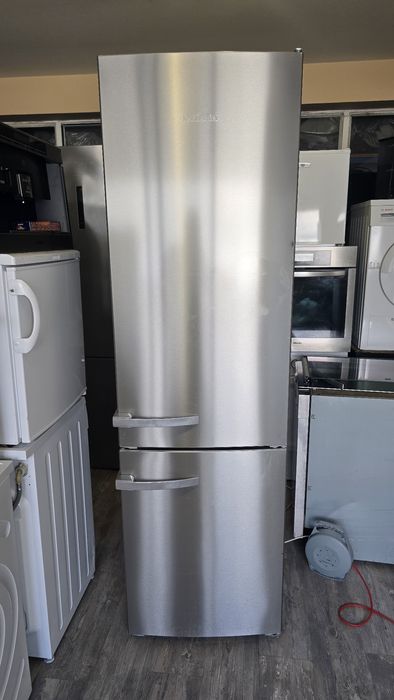 Хладилник с фризер Miele 2m