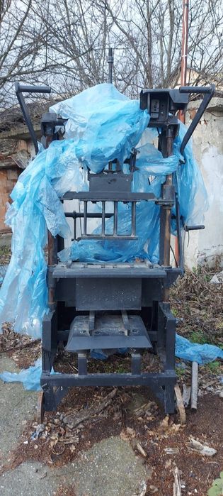 Машини за циментови тухли