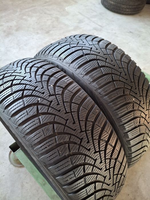 2 Anvelopele de iarnă 205 55 r16 Goodyear