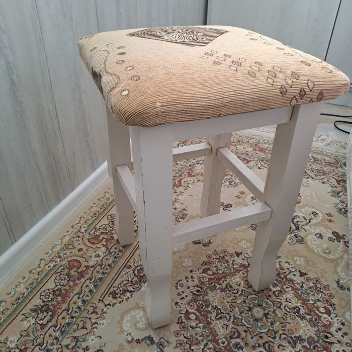 Продам кухонный стол