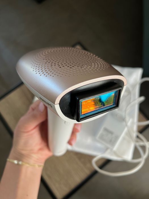 Фотоепилатор Philips Lumea Advanced BRI921/00