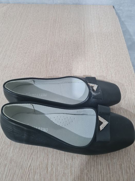 Продам обувь 34 размер на девочку