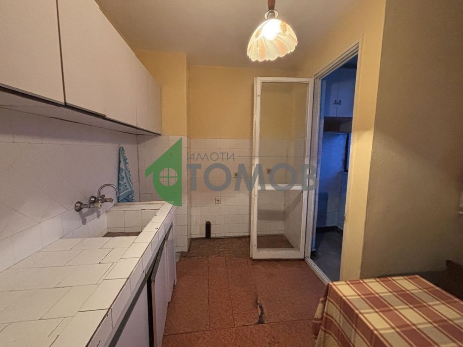 Тристаен апартамент в кв. Опълченски