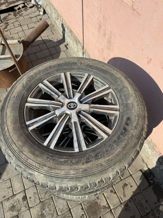 285/60/18 диски с резиной