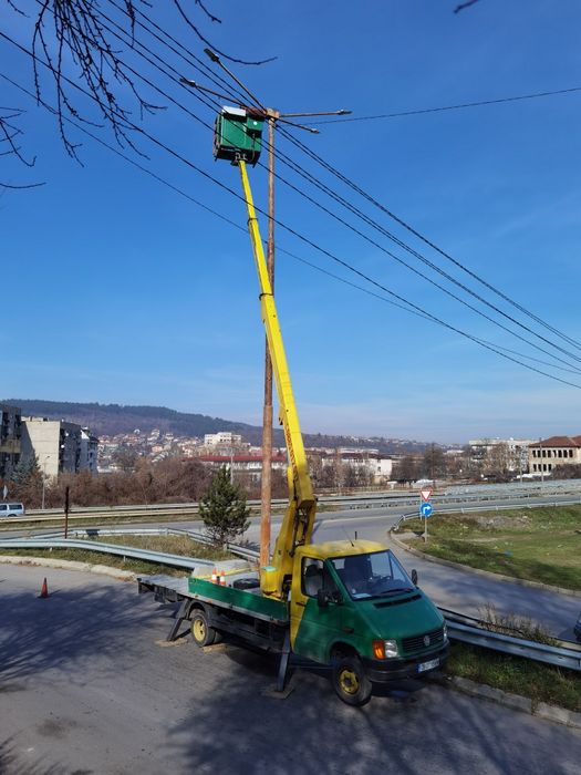 Вишки под наем,услуги с вишка. Рязане на опасни дървета с автовишка