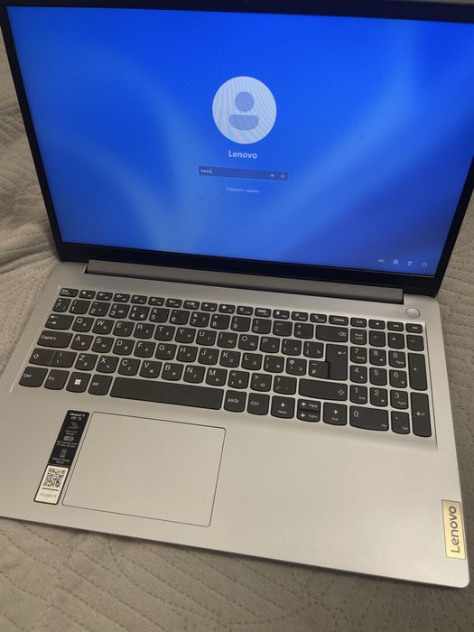 Lenovo ideapad 1i срочно сатылады,ұсталғанына 1 жыл болды