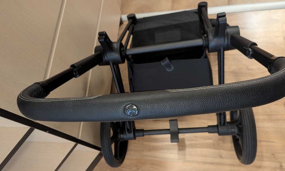 Cybex Priam Platinum количка и столче за кола