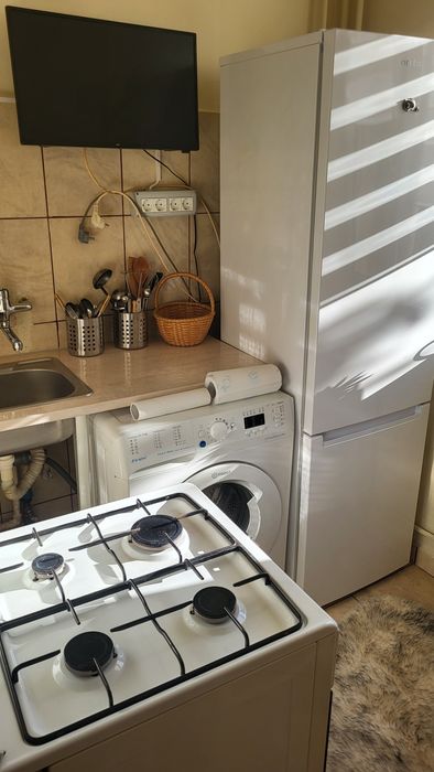 Închiriez garsoniera in zona Dacia