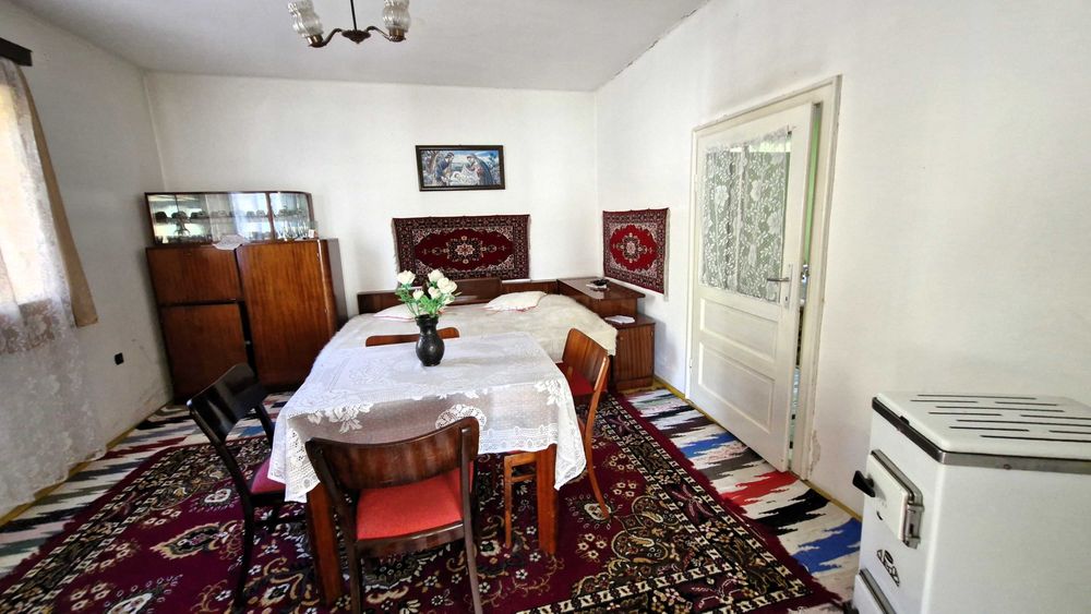 Casa cu teren 3000m2 intravilan