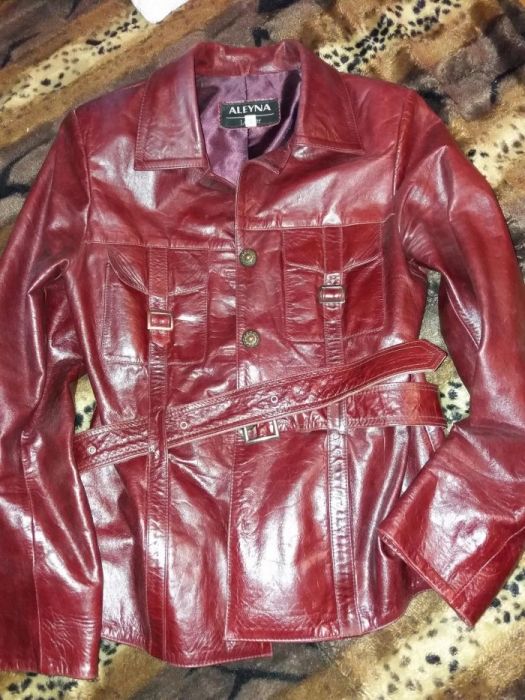 Продам кожаную куртку