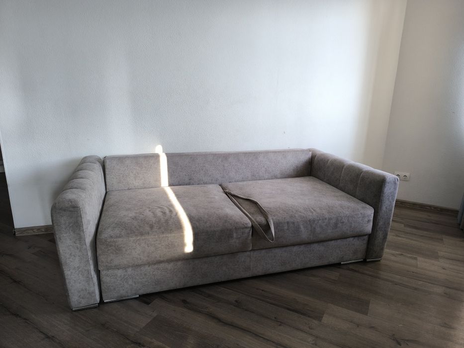 Продается диван.