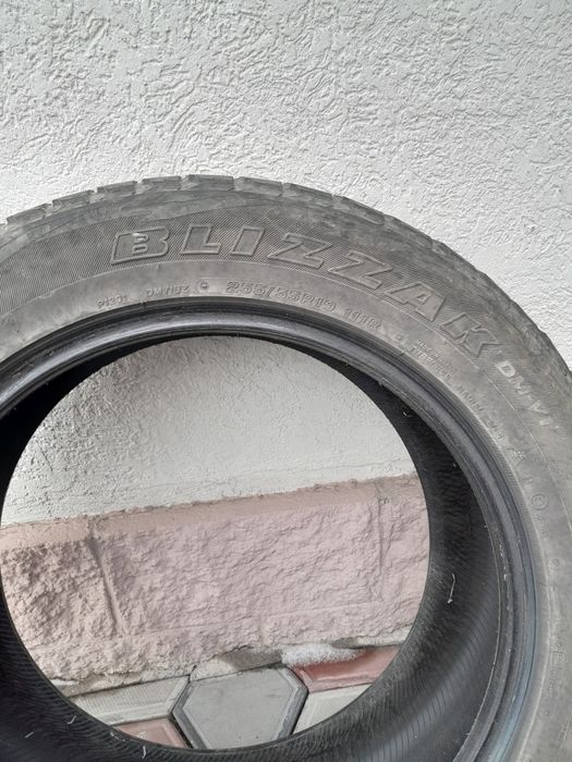 Шины зимние 255/55/19