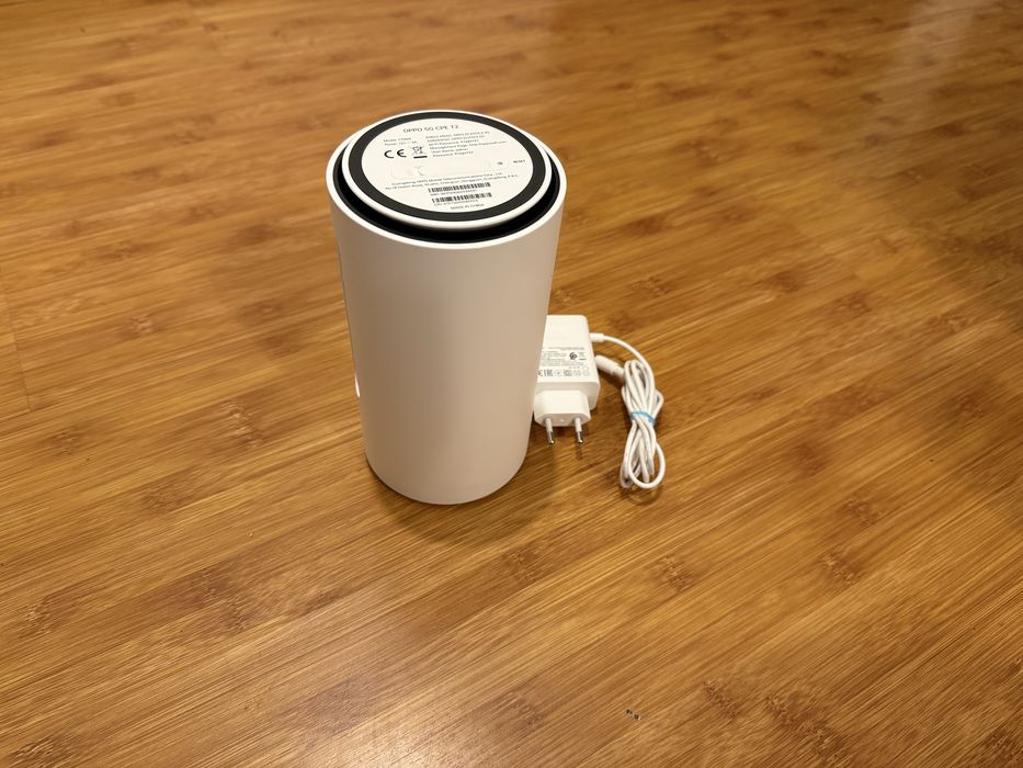 Router 5G cu SIM OPPO 5G CPE T2 , WiFI 6 , 4,4 Gbps Download