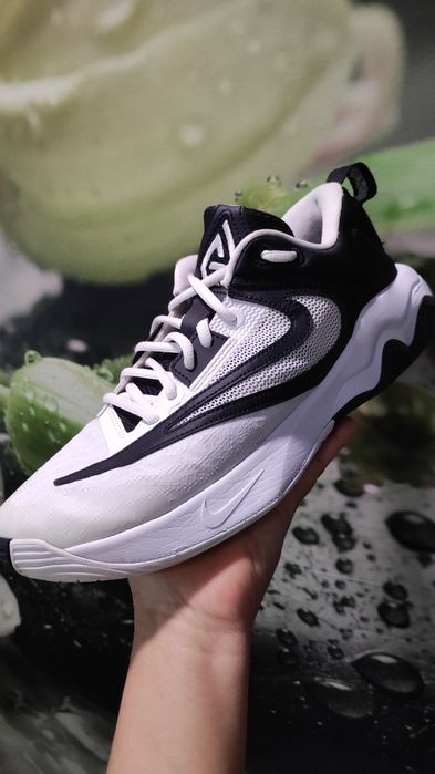 Баскетболни обувки Nike Giannis Immortality 3 "Oreo" – Номер 43 (Много запазени)