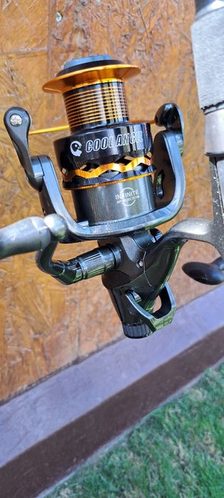 Set 4 Lansete Carbon,4 Mulinete Cu Baitrunner 8000 ,Rod Pod Echipat